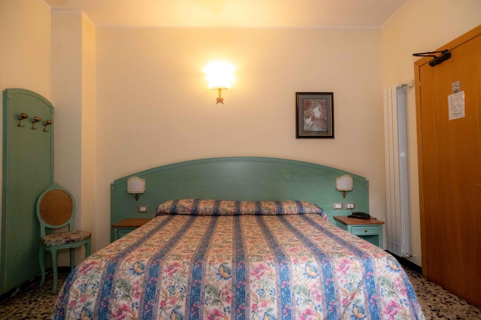 Hotel Magnolia Albenga Extérieur photo