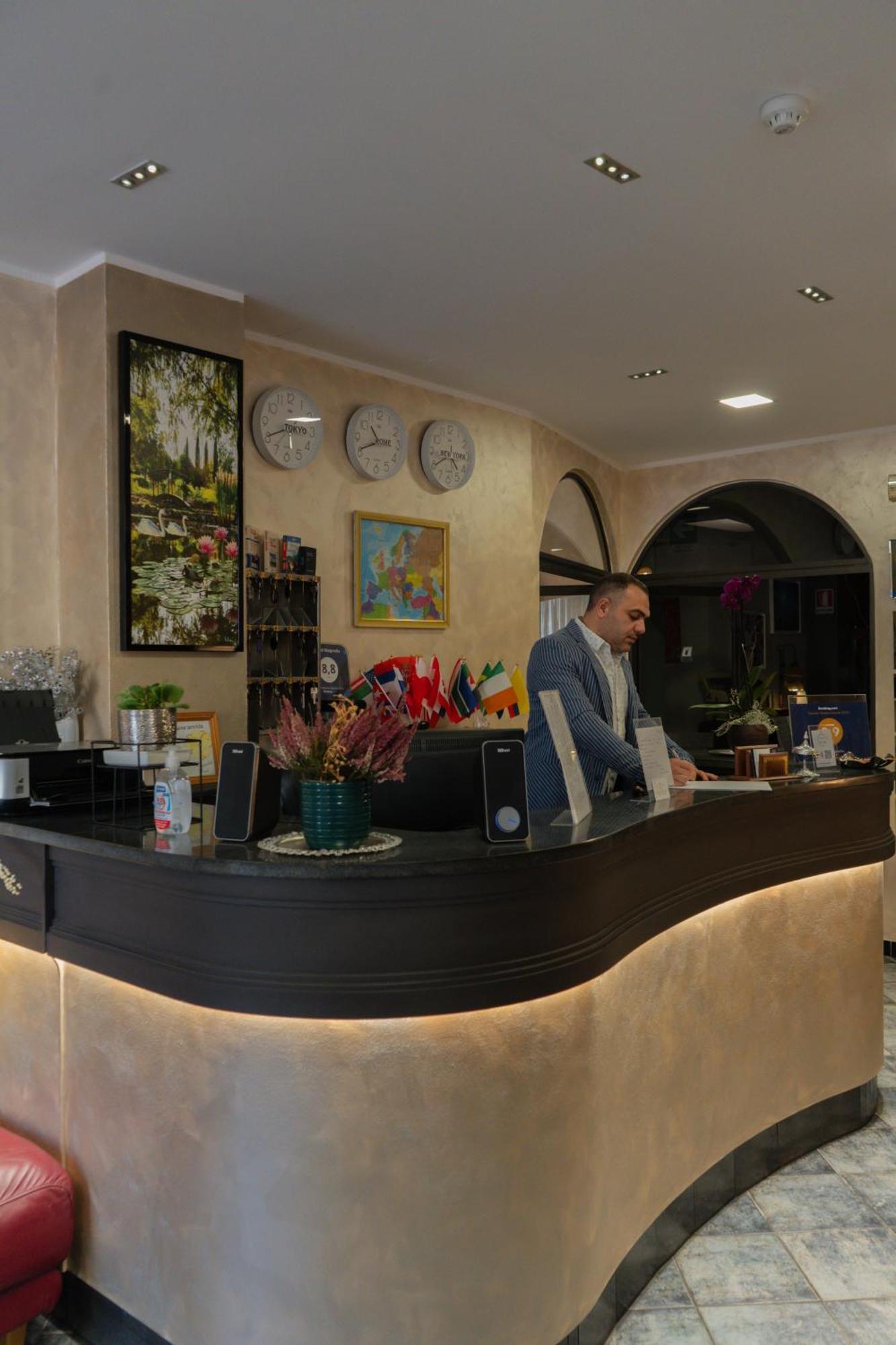 Hotel Magnolia Albenga Extérieur photo